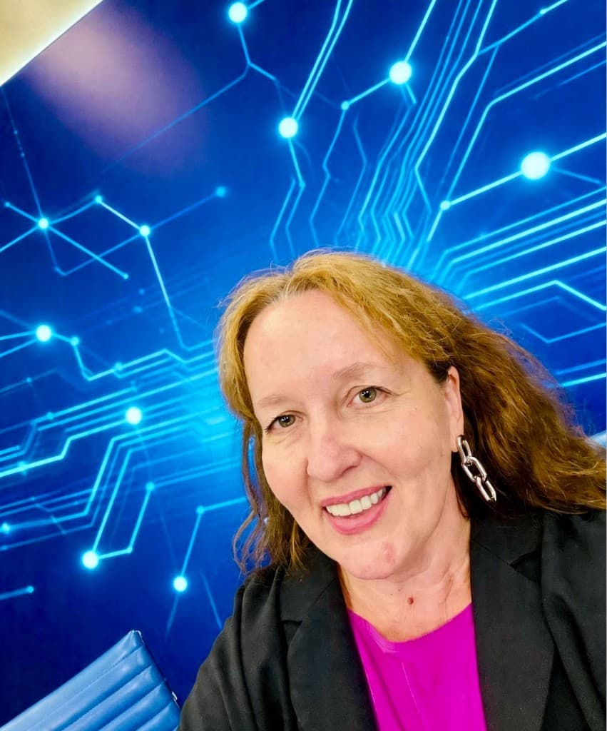د. إنّا إل. بونداريفا